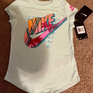 New girls  Nike shirt